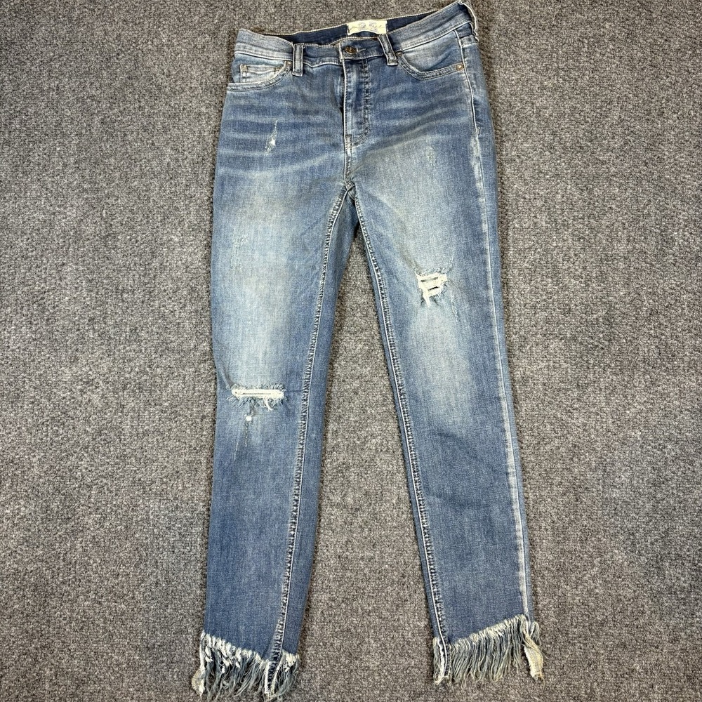 We The‎ Free Frayed Raw Hem Skinny Jeans Size 25 Distressed High Rise Light Wash
